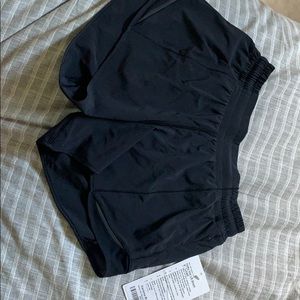 BRAND NEW lululemon hotty hot short
